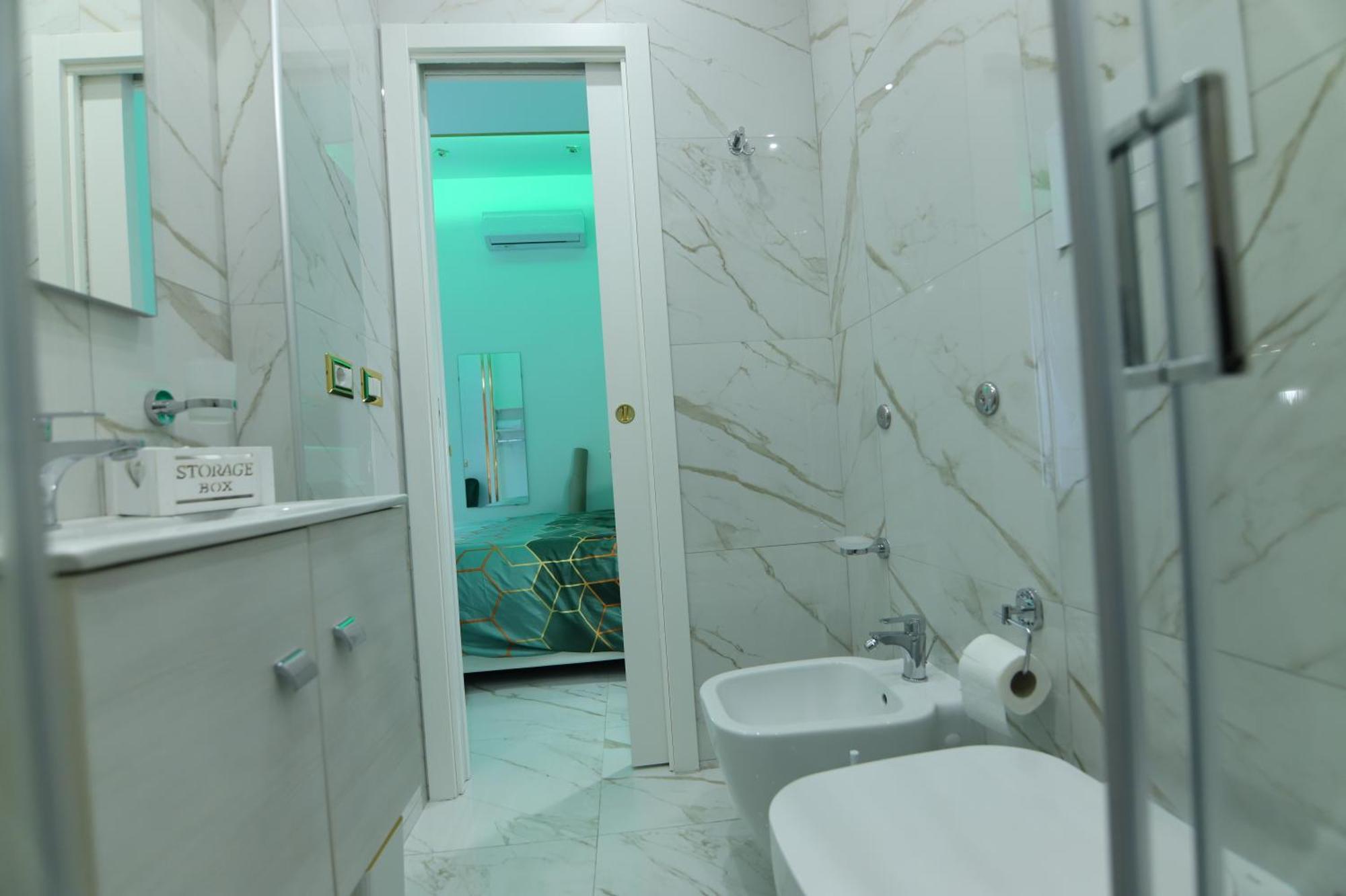 Regina House Apartment เนเปิลส์ ภายนอก รูปภาพ